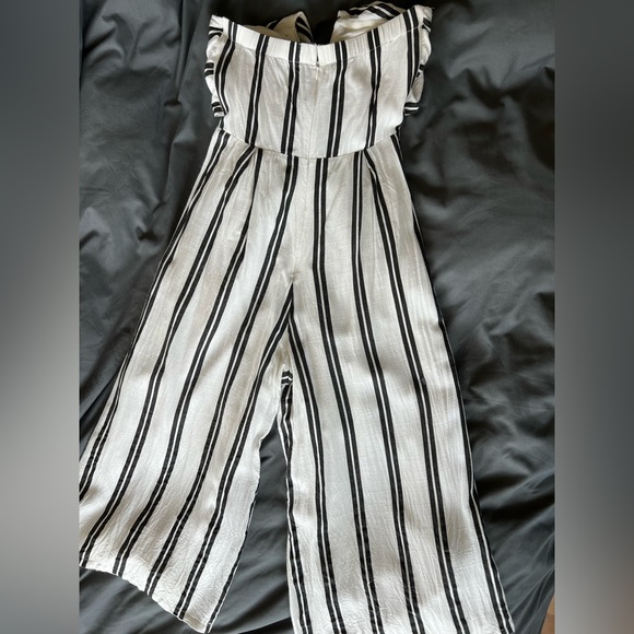 Lulus capri length strapless romper size XS - Picture 2 of 4